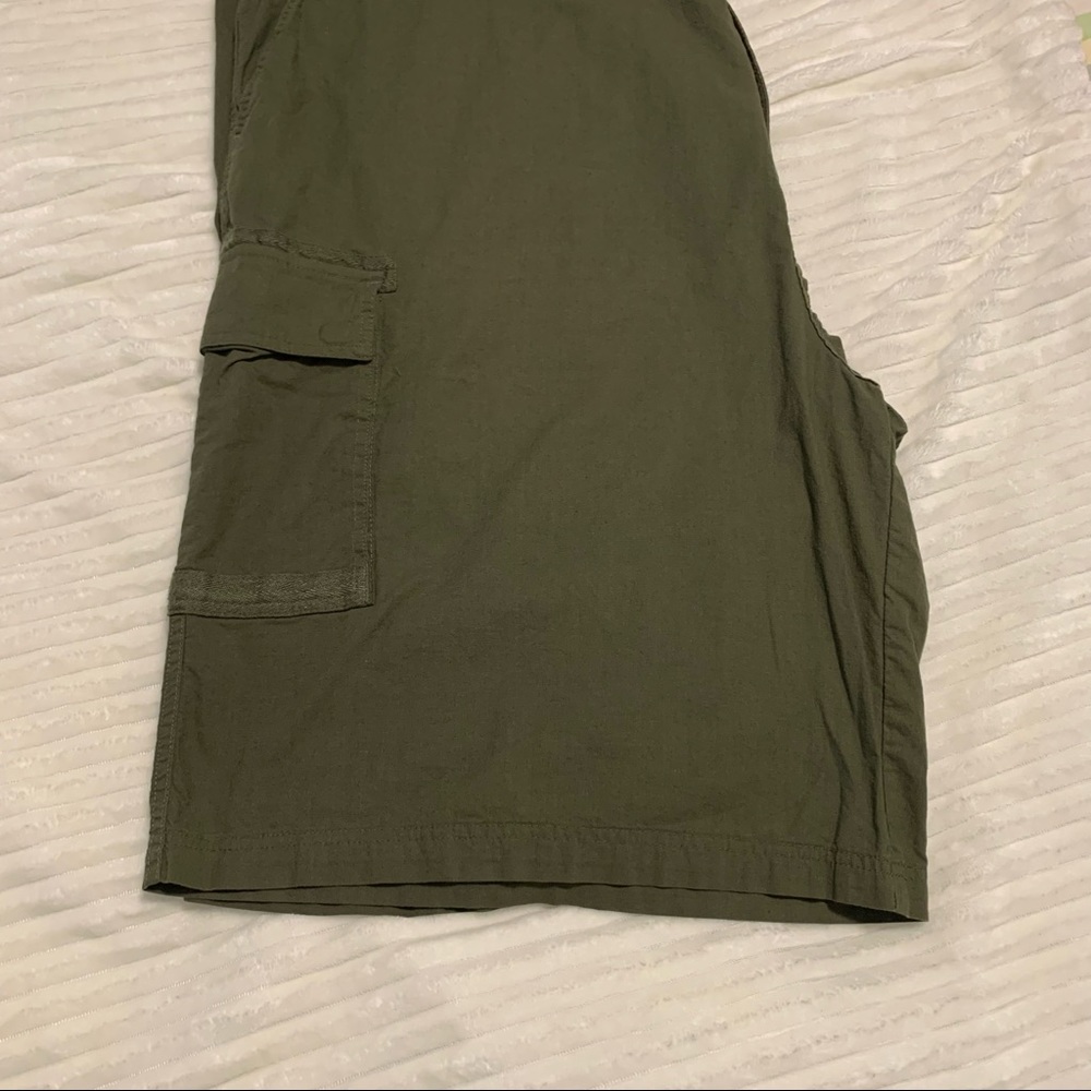 Men’s 56 BIG King Size Army Olive Green Cotton Cargo Shorts 12” Inseam EXC - Picture 3 of 10